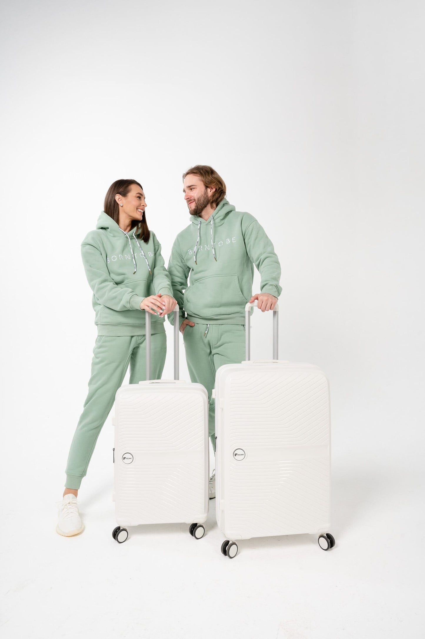 Suitcase white FEELWAY